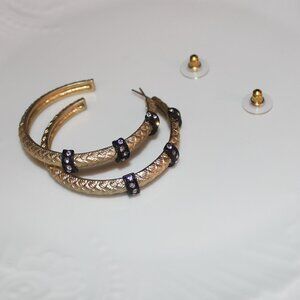 Chunky Gold Tone Hoop Earrings w/ Black Crystal  90s/Y2k Style